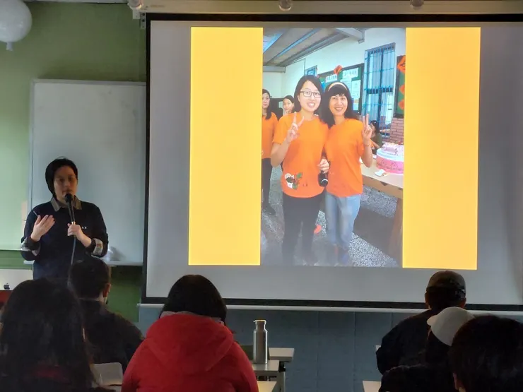 ▲  畢業離隊的學姊，回校分享服務經驗