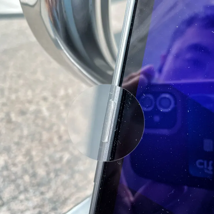 側邊卡榫也很紮實