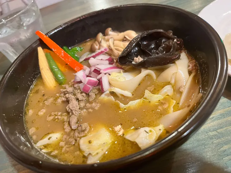 羊肉碎看似不多但卻影響了整個湯的風味。