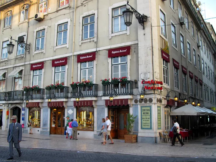 擁有一百五十年歷史的糕點名店 Confeitaria Nacional