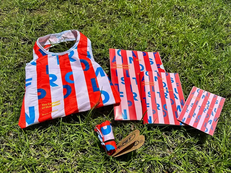 展覽期間與展區中與喜愛的作品合照上傳至臉書，參加活動抽好禮。圖：市圖提供