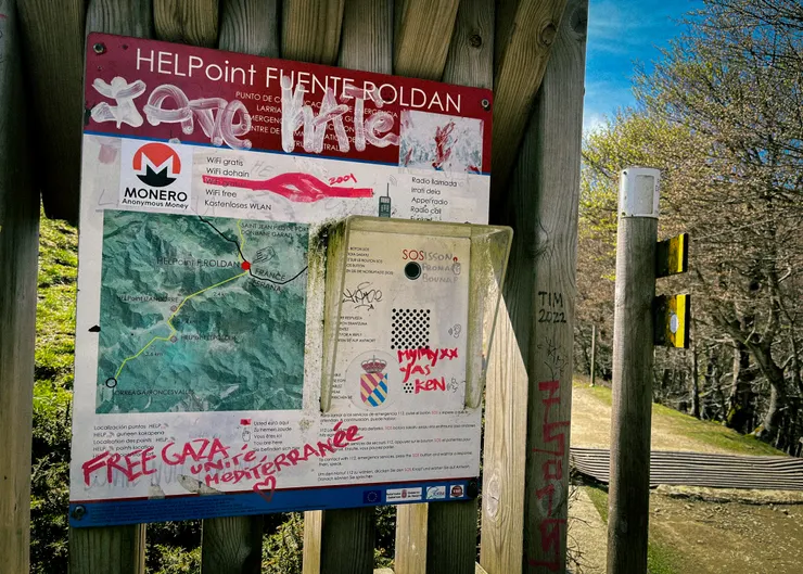 法國與西班牙的邊界，跨過去就是西班牙啦！