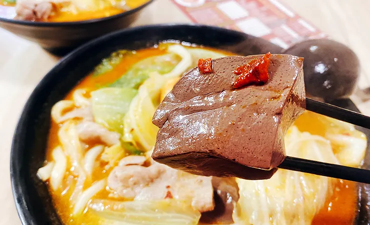 新莊美食推薦2025│四維夜市小吃【辣媽】麻辣/紅燒鴨血臭豆腐（麻辣燙）