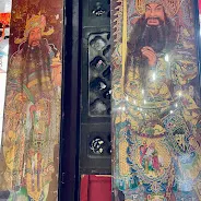 莊嚴的彩繪門神（圖片截圖於網路）