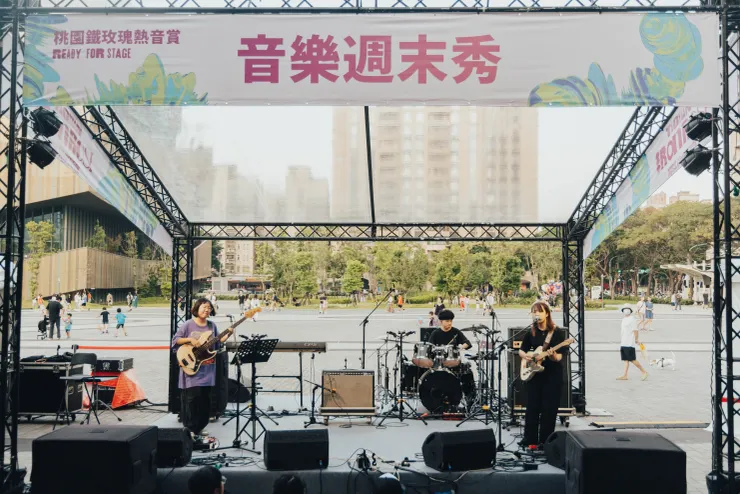 津々於成立初期即獲「桃園鐵玫瑰熱音大賞桃樂獎」。(圖/津々提供)