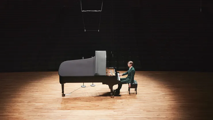 圖:歐拉夫森於首爾藝術中心演出《郭德堡變奏曲》