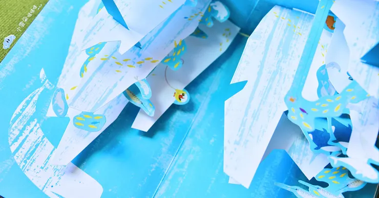 仔細看看可以找到很多海洋生物喔~