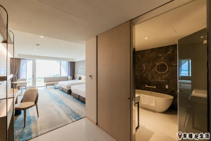 浴缸超大又美，泡澡超舒服