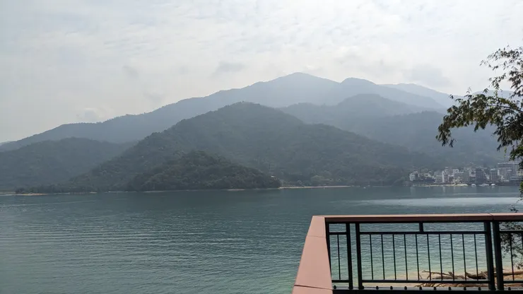 土亭仔步道 湖景