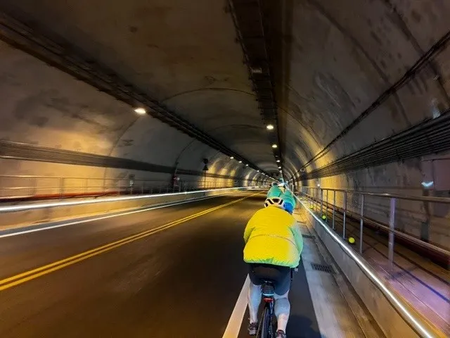 基平隧道-竟然是個溫暖的隧道,會不會是因為出來就是基隆暖暖?