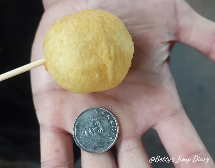 ▲桃園觀光夜市-ㄉㄨㄞㄉㄨㄞ地瓜球/圖片來源：Betty's Jump Diary