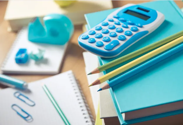 薛筆鍾老師認為，多元化資源可以提供學生更多的學習選擇和機會，滿足學生不同的學習風格和偏好，並促進學生的批判性思維和跨領域學習。