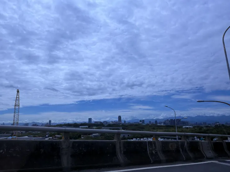 2025/09/08 路上天空