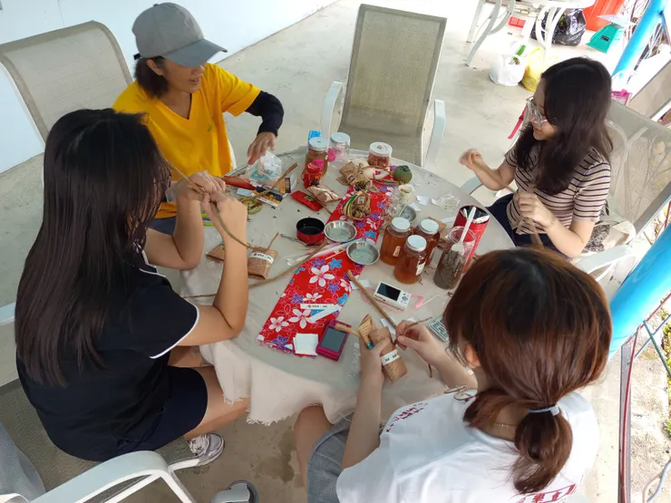 體現環境資源再利用的巧思。