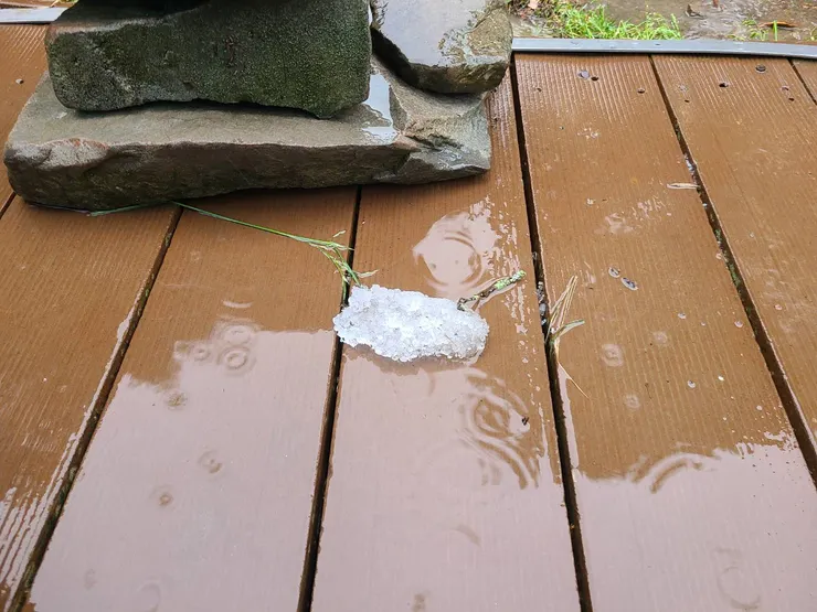 大顆冰雹