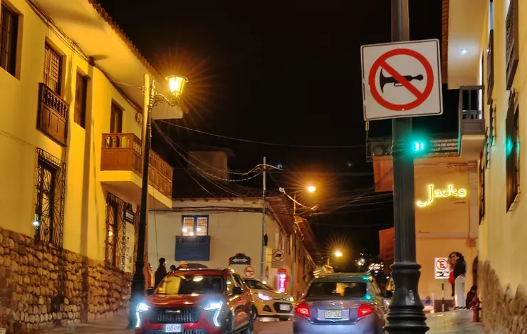 雖然這樣掛但必要時還是照叭