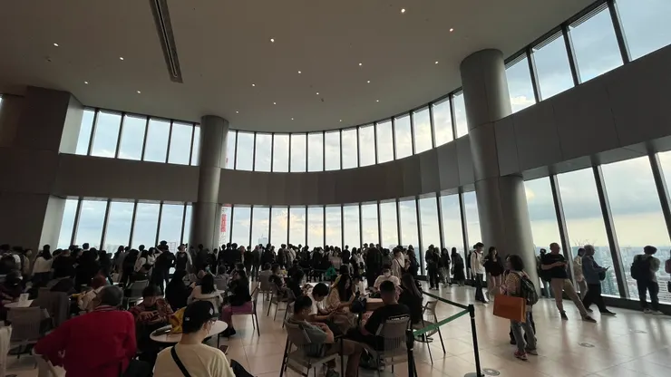 有近百人同時觀賞，大概也不問題。