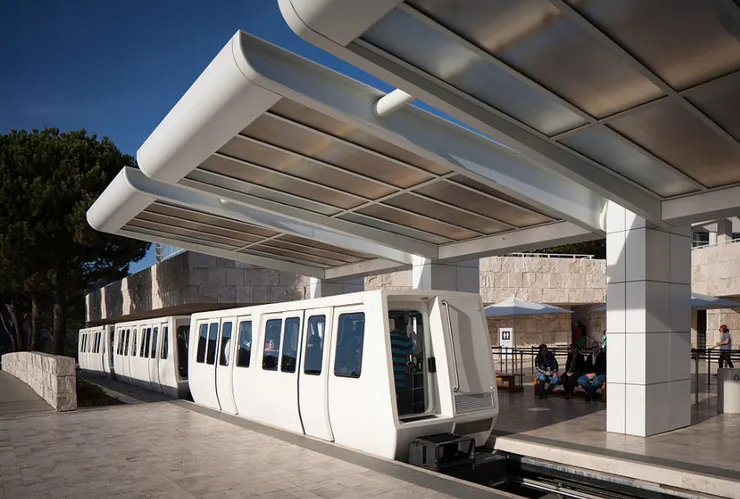 The Getty Center Tram（圖片來源：維基百科）