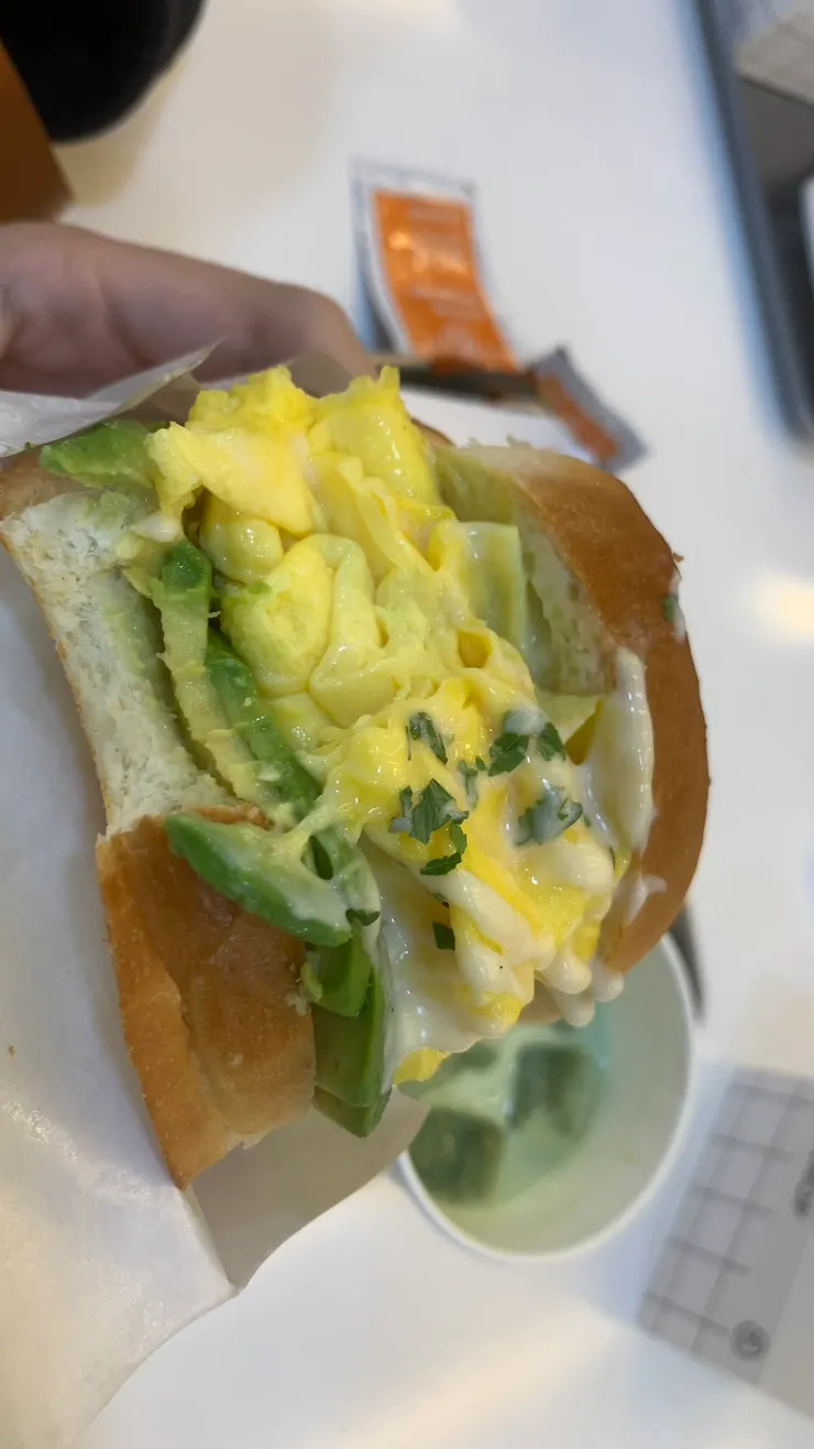 酪梨讓整個口感相當滑順。