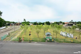 從橋上看整個廠區鐵道