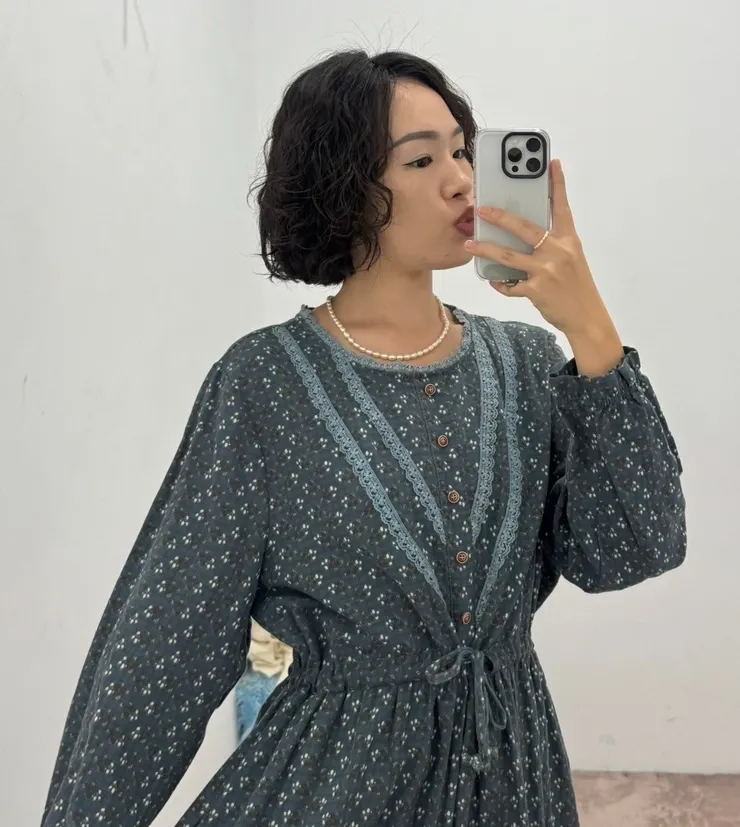 復古碎花洋裝穿起來很可愛!