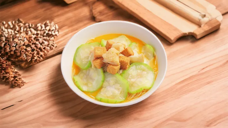 《如黃金流沙般美麗閃亮的鹹蛋絲瓜麵線》