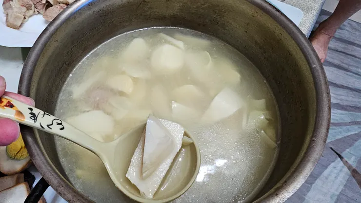 老媽做的竹筍湯!