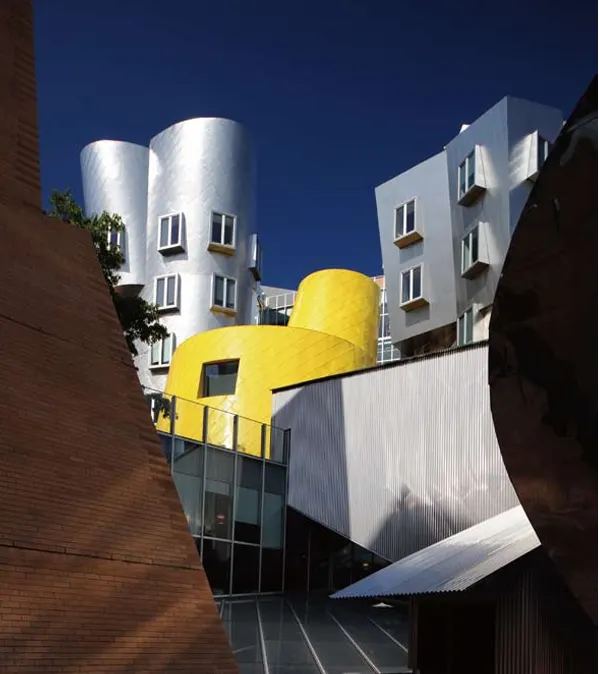 麻省理工學院第32號樓（圖／原點出版）