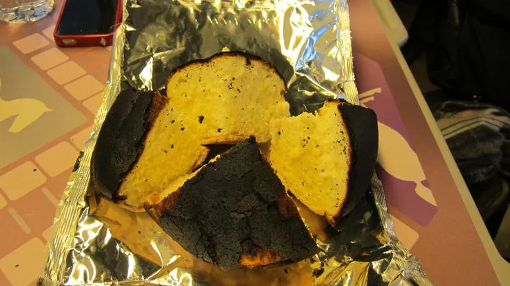 切開的烏龜起司蛋糕