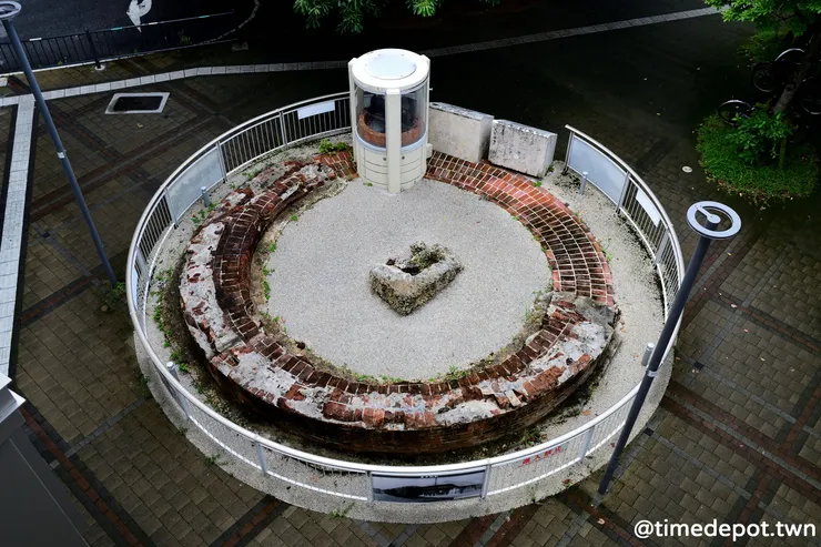 那霸公車總站附近還留有蒸汽機車轉車台遺構，見證曾經的鐵道時代