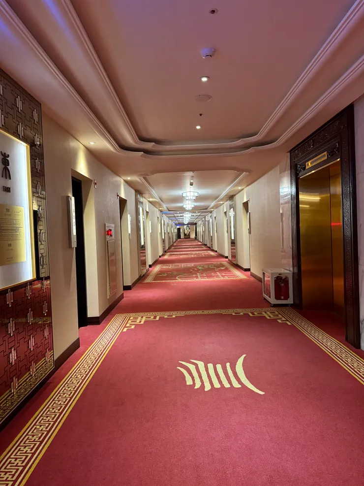 寬廣的客房走道