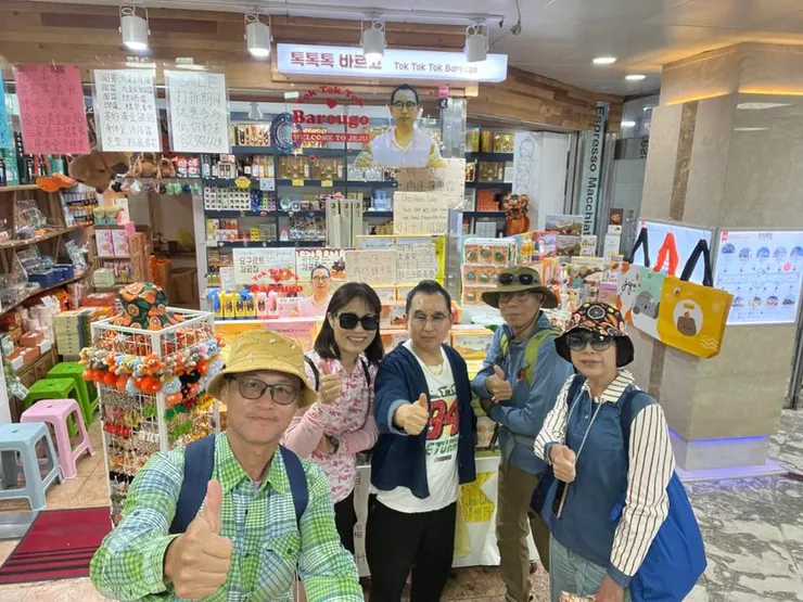 橘子帽買完立即戴上