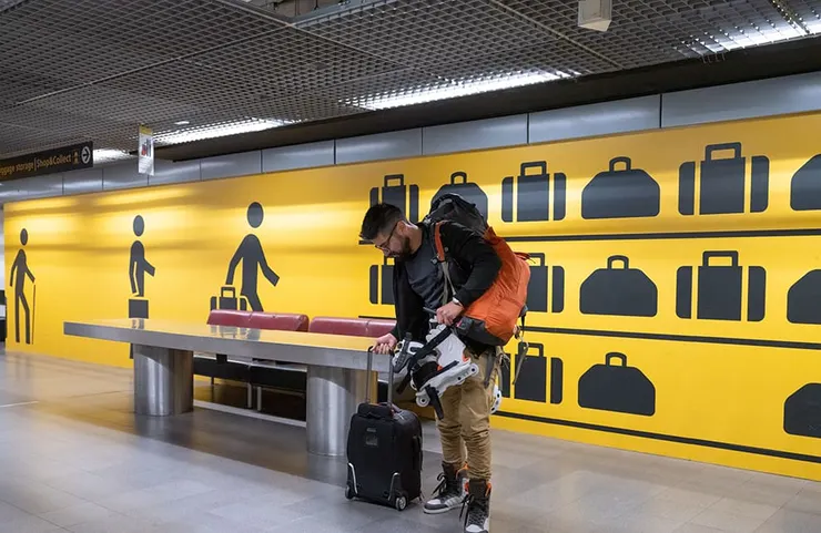 如果行李沒直掛到，也可以課金放在機場的行李寄放處。圖片來自於史基浦機場網站。