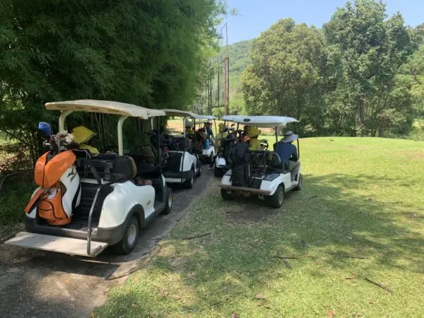 在泰國打高爾夫球實況