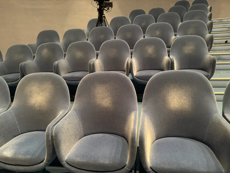 真的是聲名遠播的難坐