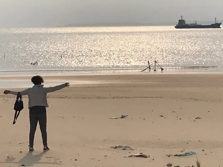 因為一場濃霧，讓我們得以返回沙灘找回遺失的眼鏡