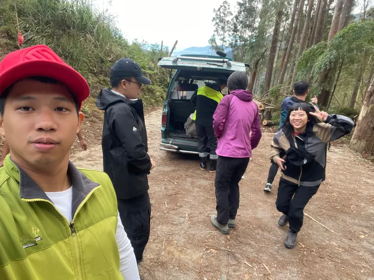 接駁車到登山口