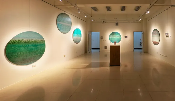 西元2025/04/11  虹心球、空間與時間的對話。