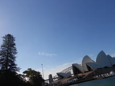 歌劇院與天空的合影