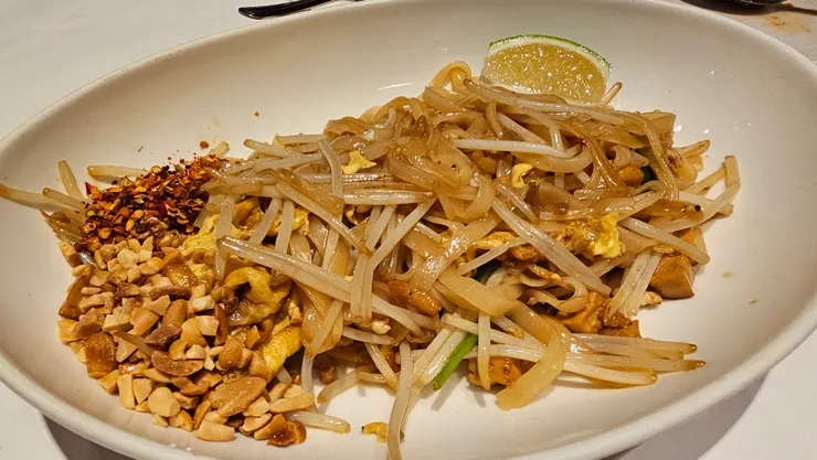 這是老媽捨不得點的炒河粉!點下去就對了!人生苦短!