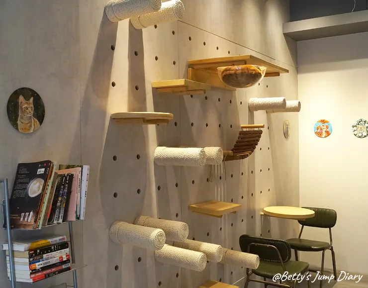 ▲踏踏咖啡x養憩動物血液中心-1F/圖片來源：Betty's Jump Diary