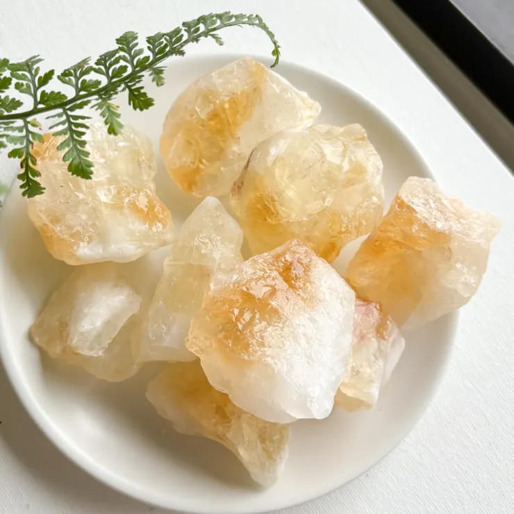 黃水晶是一種相當受歡迎的礦石，應該是因為和招財有關