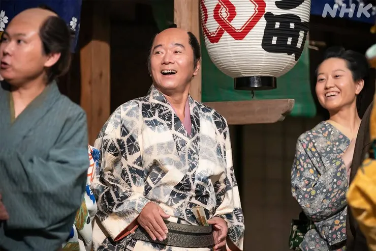 潛水十集的大叔竟然是當紅作家!!