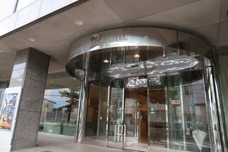 新宮UI酒店，非常驚喜，前台通曉英語，溝通完全沒有問題。