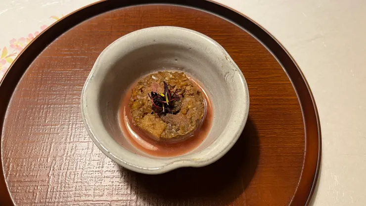 整體給人有點像果凍的感覺。