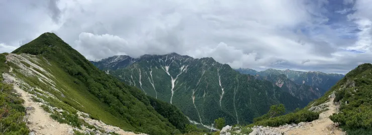 正中間槍岳 被雲遮住了