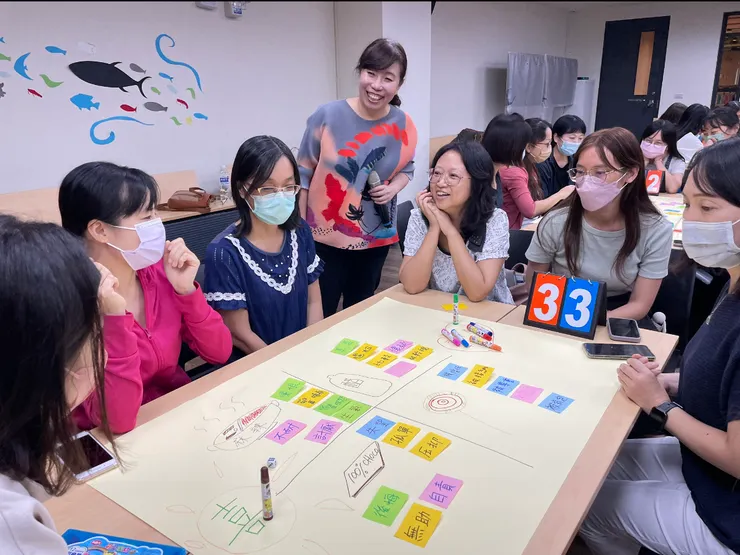 情緒標籤分類遊戲，彼此分享生活