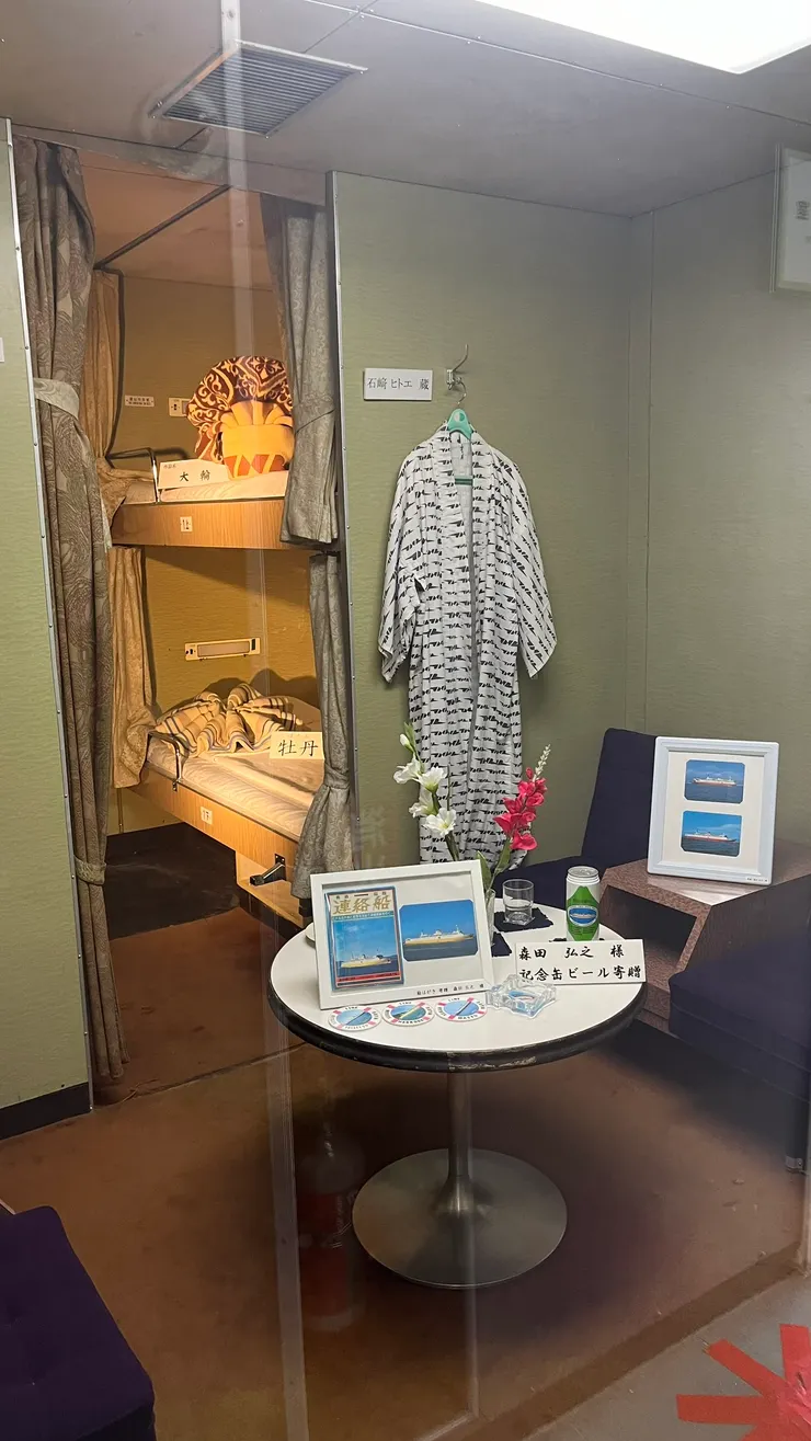 重現辛苦的海上生活樣貌。