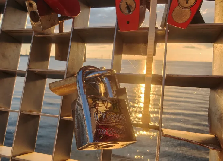 情鎖落日橋，攝影 / Nat。