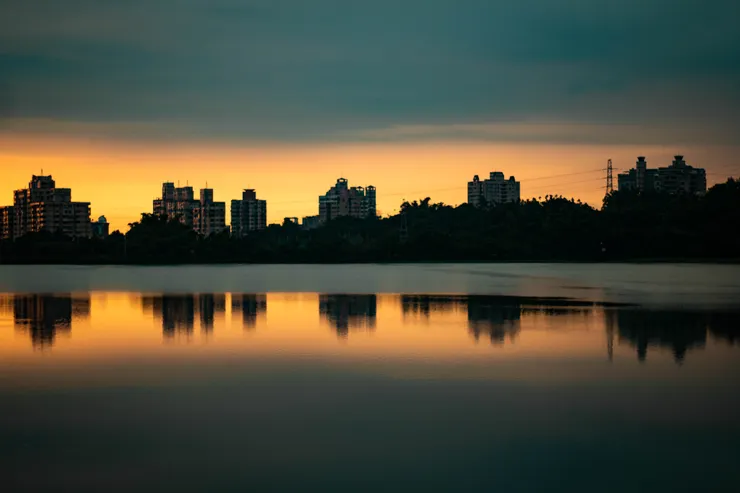 嘉義蘭潭。社子島我還沒去過~~~~~看完電影補去，原來那邊可以有這麼絕美的相遇。